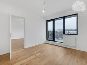 Prodej bytu 2+kk, Praha - Vysočany, Kolmá, 80 m2