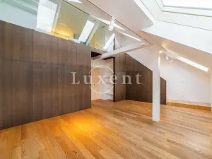 Pronájem bytu 3+1, Praha - Bubeneč, U akademie, 135 m2