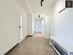 Pronájem bytu 2+1, Kladno, gen. Píky, 61 m2