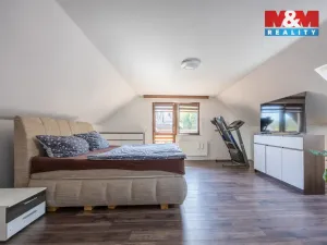 Prodej rodinného domu, Korozluky, 200 m2