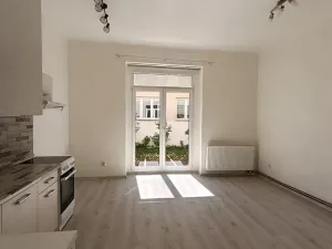 Pronájem bytu 2+kk, Praha - Modřany, U Modřanské školy, 51 m2