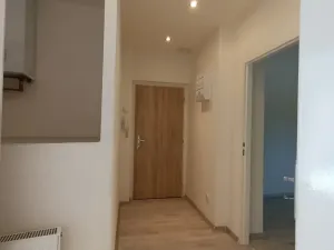 Pronájem bytu 2+kk, Praha - Modřany, U Modřanské školy, 51 m2