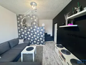 Pronájem bytu 2+1, Kadaň, Chomutovská, 53 m2