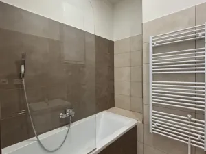 Pronájem bytu 2+1, Krnov, 50 m2
