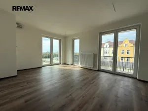 Pronájem bytu 1+kk, Dobřany, 38 m2