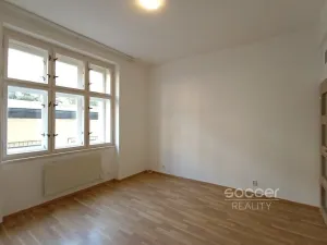 Pronájem bytu 2+kk, Praha - Žižkov, Jeseniova, 48 m2