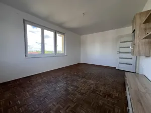 Pronájem bytu 2+1, Pardubice - Zelené Předměstí, S. K. Neumanna, 51 m2