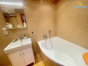 Pronájem bytu 3+kk, Praha - Smíchov, Zborovská, 94 m2