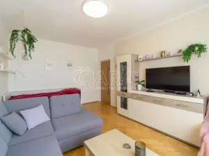 Prodej bytu 2+1, Praha - Malešice, Káranská, 52 m2