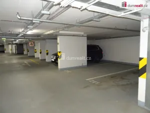 Pronájem garáže, Praha - Libeň, Březenská, 18 m2