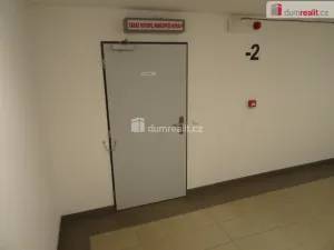 Pronájem garáže, Praha - Libeň, Březenská, 18 m2