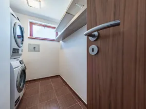 Prodej bytu 3+kk, Praha - Štěrboholy, Ústřední, 76 m2