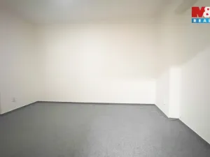 Pronájem bytu 2+kk, Otrokovice - Kvítkovice, tř. Osvobození, 63 m2
