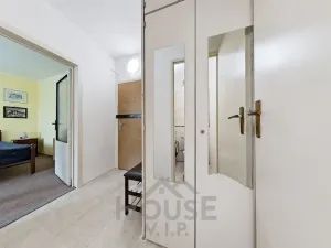 Prodej bytu 1+1, Praha - Háje, Matúškova, 30 m2