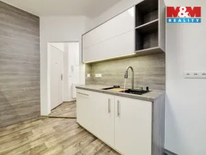 Pronájem bytu 4+1, Cheb, Májová, 121 m2