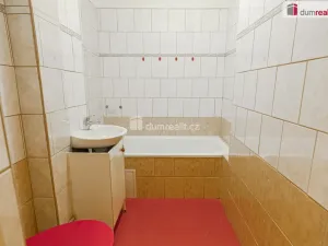 Pronájem bytu 2+1, Karlovy Vary, náměstí Dr. M. Horákové, 53 m2