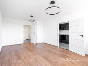 Pronájem bytu 3+1, Praha - Zbraslav, Ke Kamínce, 80 m2