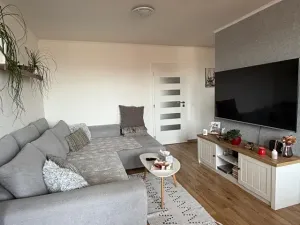 Prodej bytu 3+1, Nové Strašecí, Žižkovo náměstí, 70 m2
