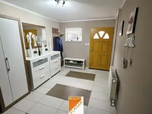 Prodej rodinného domu, Radonice, 200 m2
