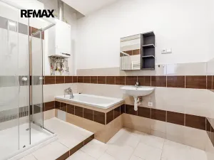 Prodej bytu 3+1, Praha - Bubeneč, U zeměpisného ústavu, 111 m2