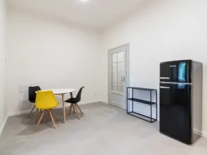 Pronájem bytu 2+1, Praha - Karlín, Sokolovská, 75 m2