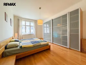 Pronájem bytu 2+kk, Praha - Vinohrady, U Kanálky, 60 m2
