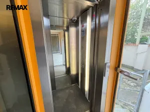 Pronájem bytu 2+kk, Praha - Vinohrady, U Kanálky, 60 m2