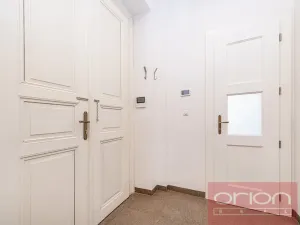 Prodej bytu 2+1, Praha - Staré Město, Křižovnická, 71 m2