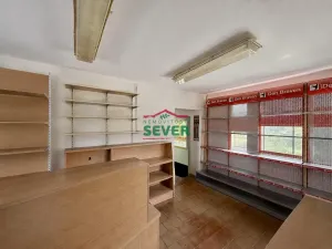 Prodej obchodního prostoru, Petrohrad - Černčice, 150 m2