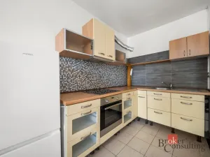 Pronájem bytu 1+kk, Hradec Králové - Moravské Předměstí, Vysocká, 33 m2