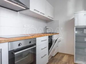 Pronájem bytu 2+1, Praha - Malešice, Počernická, 52 m2