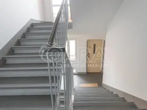 Pronájem bytu 2+1, Praha - Malešice, Počernická, 52 m2