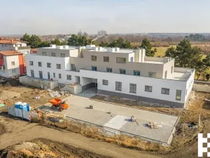 Prodej bytu 1+kk, Praha - Satalice, Za Novákovou zahradou, 32 m2