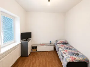 Pronájem bytu 2+kk, Ústí nad Labem - Neštěmice, Májová, 42 m2