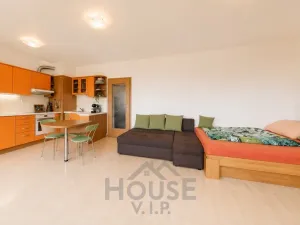 Prodej bytu 1+kk, Praha - Stodůlky, Na Výrovně, 37 m2