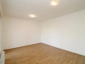 Pronájem bytu 2+kk, Praha - Hloubětín, Nademlejnská, 41 m2