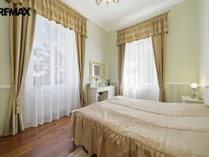 Prodej bytu 2+1, Karlovy Vary, Libušina, 66 m2