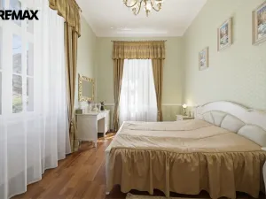 Prodej bytu 2+1, Karlovy Vary, Libušina, 66 m2