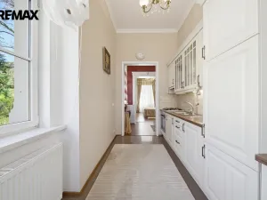Prodej bytu 2+1, Karlovy Vary, Libušina, 66 m2