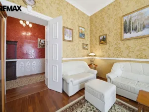 Prodej bytu 2+1, Karlovy Vary, Libušina, 66 m2