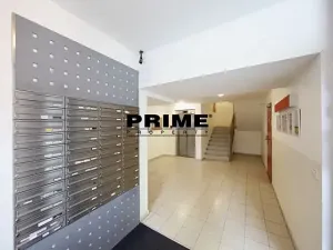 Pronájem bytu 2+kk, Praha - Žižkov, Jeseniova, 57 m2