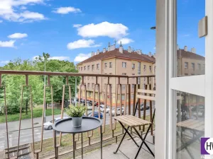 Prodej bytu 3+kk, Praha, Černokostelecká, 61 m2