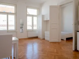 Pronájem bytu 2+kk, Praha - Smíchov, V lesíčku, 45 m2