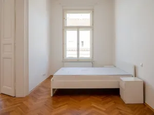 Pronájem bytu 2+kk, Praha - Smíchov, V lesíčku, 45 m2