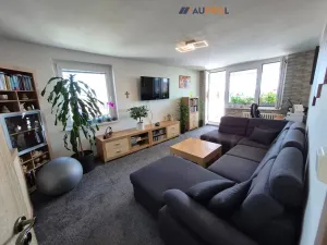 Prodej bytu 3+1, Praha - Horní Měcholupy, Milánská, 89 m2