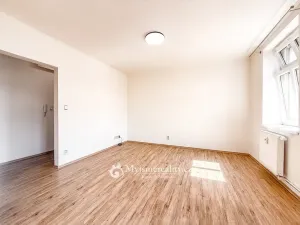 Pronájem bytu 1+kk, Znojmo, Jiráskova, 33 m2