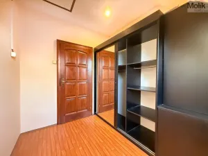 Pronájem atypického bytu, Chomutov, Zborovská, 256 m2