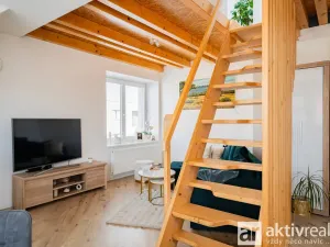 Pronájem bytu 1+kk, Praha - Dolní Chabry, Libědická, 64 m2