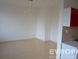Pronájem bytu 2+kk, Praha - Kyje, Lásenická, 52 m2