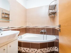 Prodej bytu 3+1, Praha - Nusle, Družstevní ochoz, 74 m2